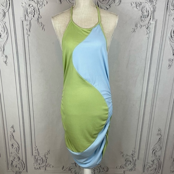 Halter Neck Ruched Ribbed Knit Dress - Picture 4 of 12